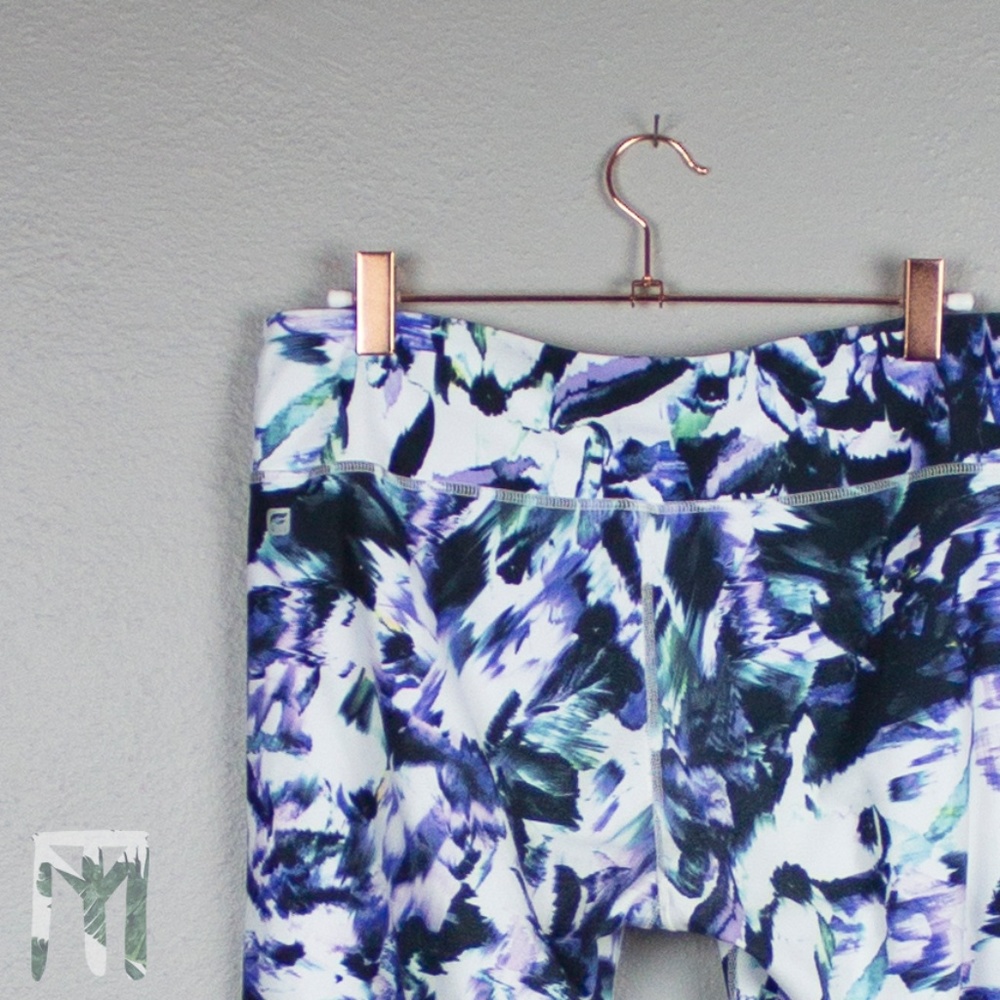 Fabletics Women’s Medium Abstract Painted Leggings